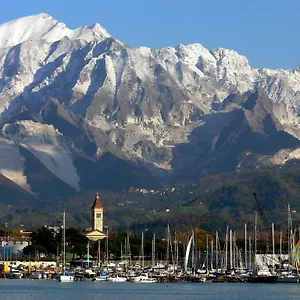 https://between-pisa-and-5-terre.it-tuscanyhotel.com